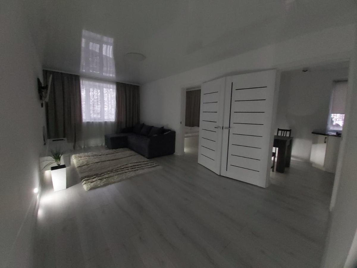 2-Х Комнатная Квартира Taraz Bagian luar foto